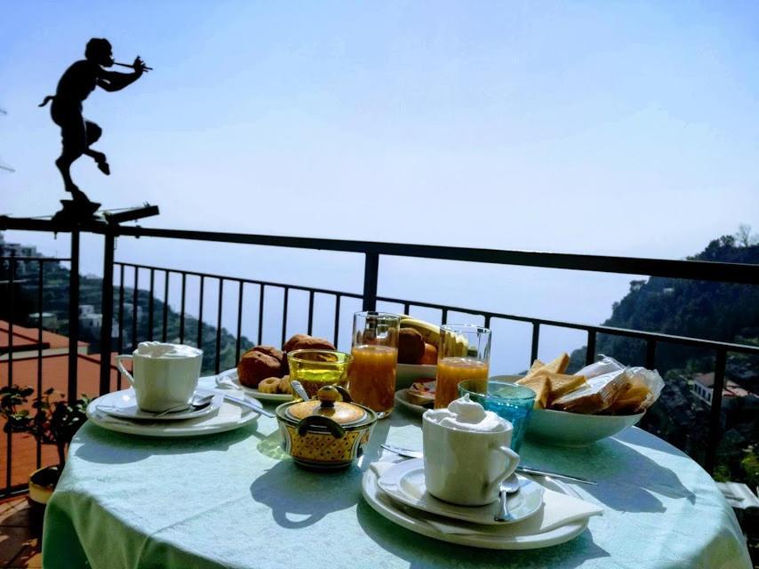 アマルフィ Domus Gaia Bed & Breakfast エクステリア 写真